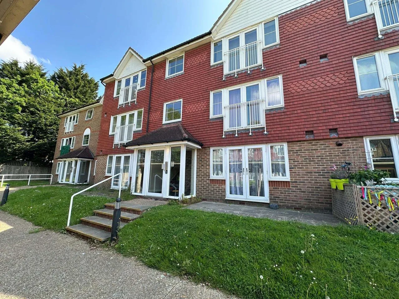 1 bed flat to rent, Tuscany Gardens, Crawley, RH10