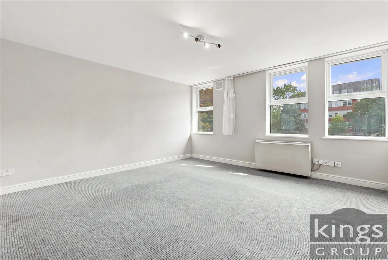 Butlers Court, Waltham Cross, photo 4
