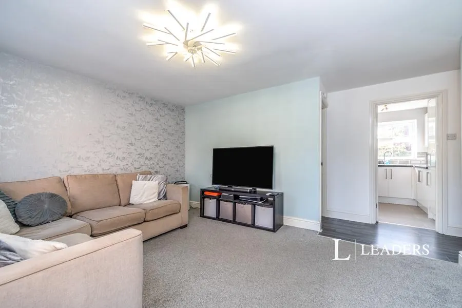 Linclare Place, Eaton Ford, PE19, photo 4