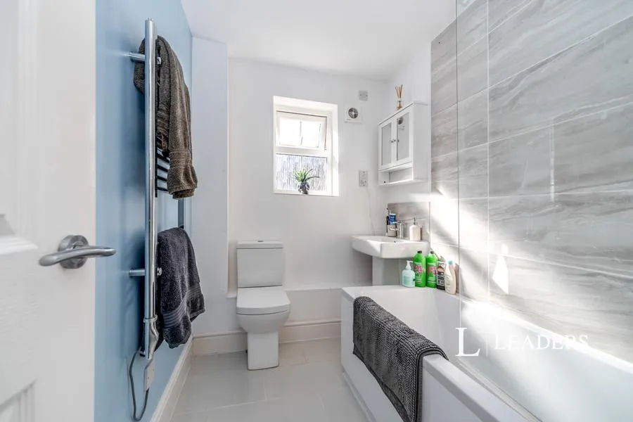 Linclare Place, Eaton Ford, PE19, photo 2