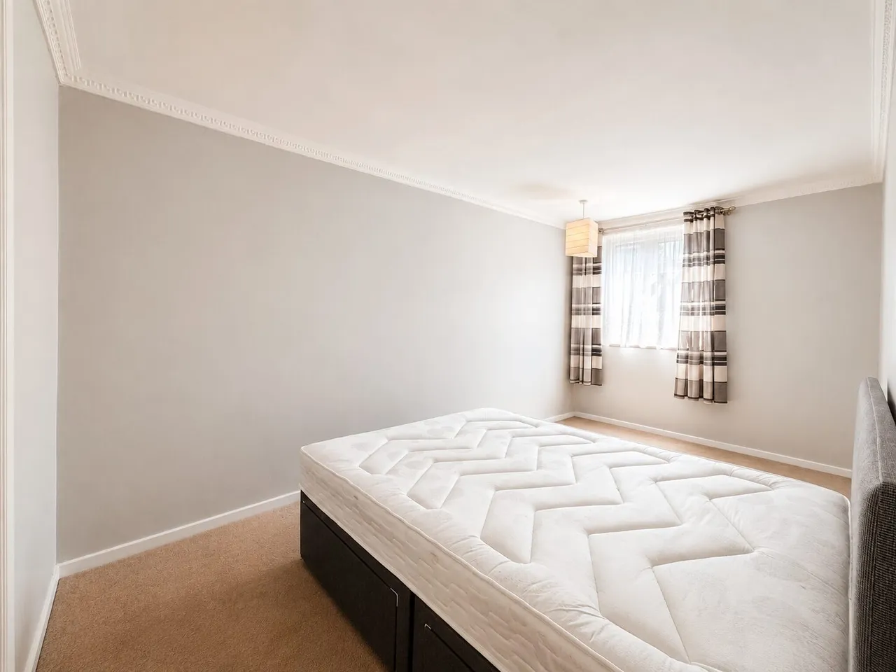Lower Strand, London, NW9, photo 8
