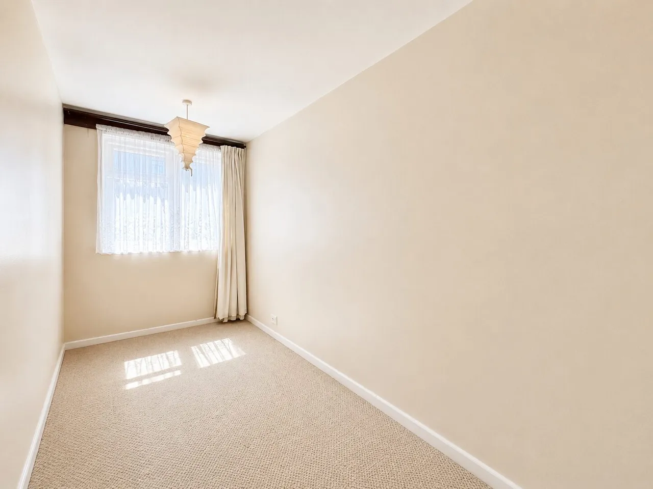 Lower Strand, London, NW9, photo 10