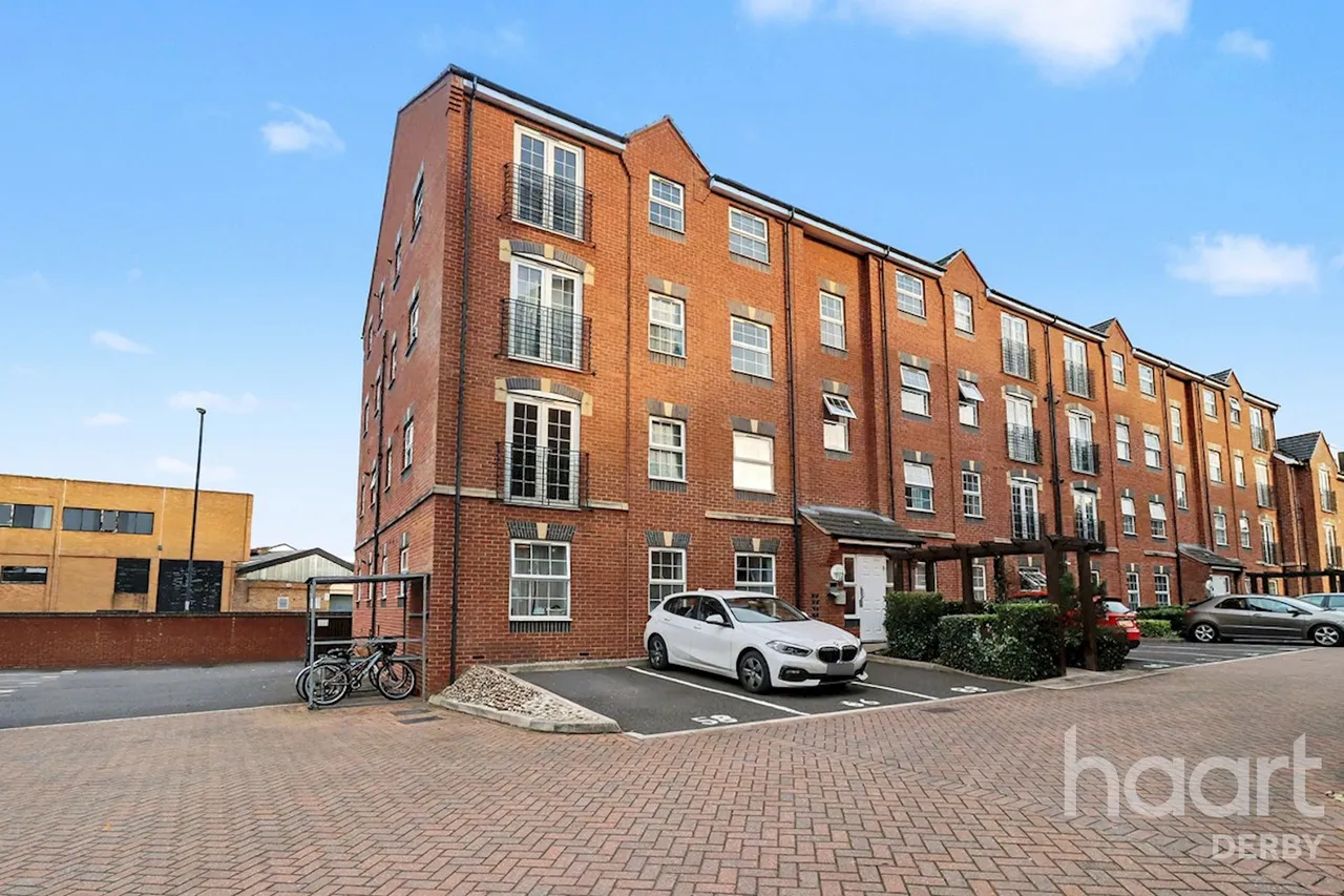 2 bed flat for sale, Magnus Court, Derby, DE21