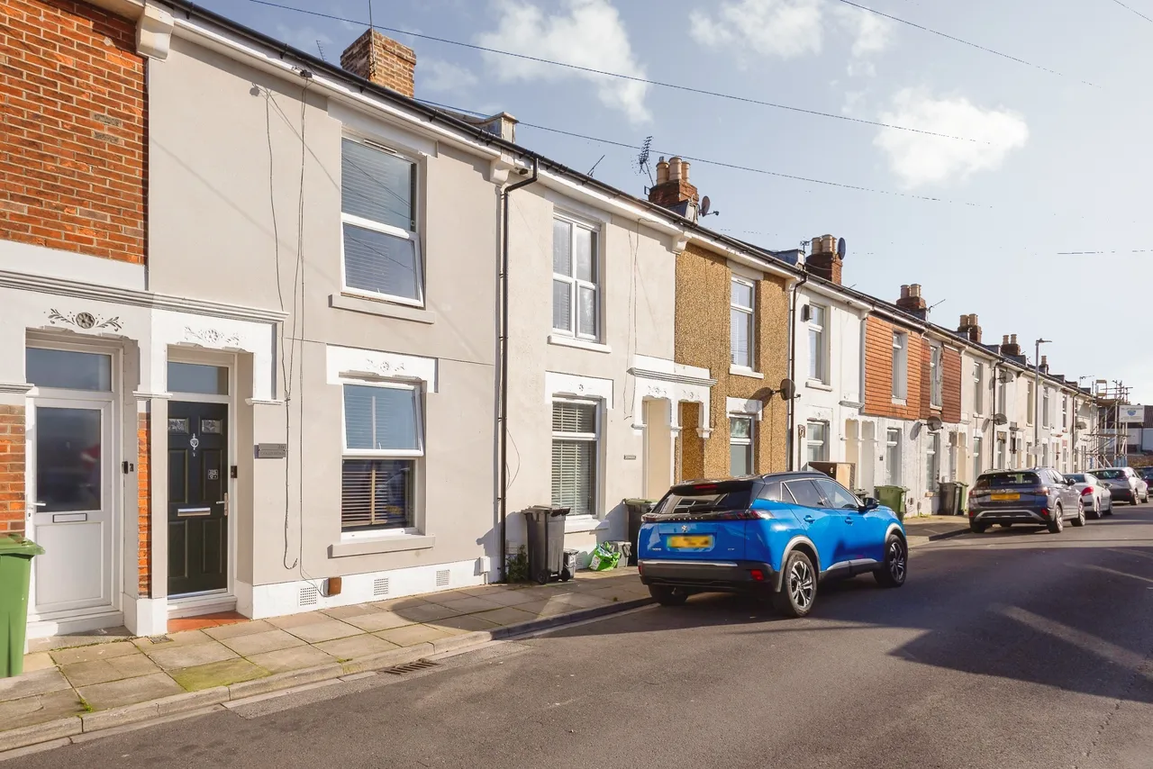 2 bed house for sale, Collis Road, Portsmouth, PO3