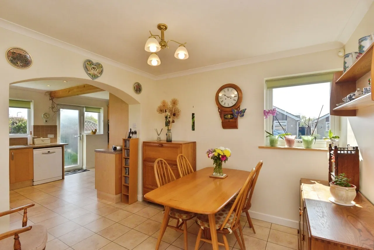Lewis Close, Newport Pagnell, Buckinghamshire, MK16, photo 9