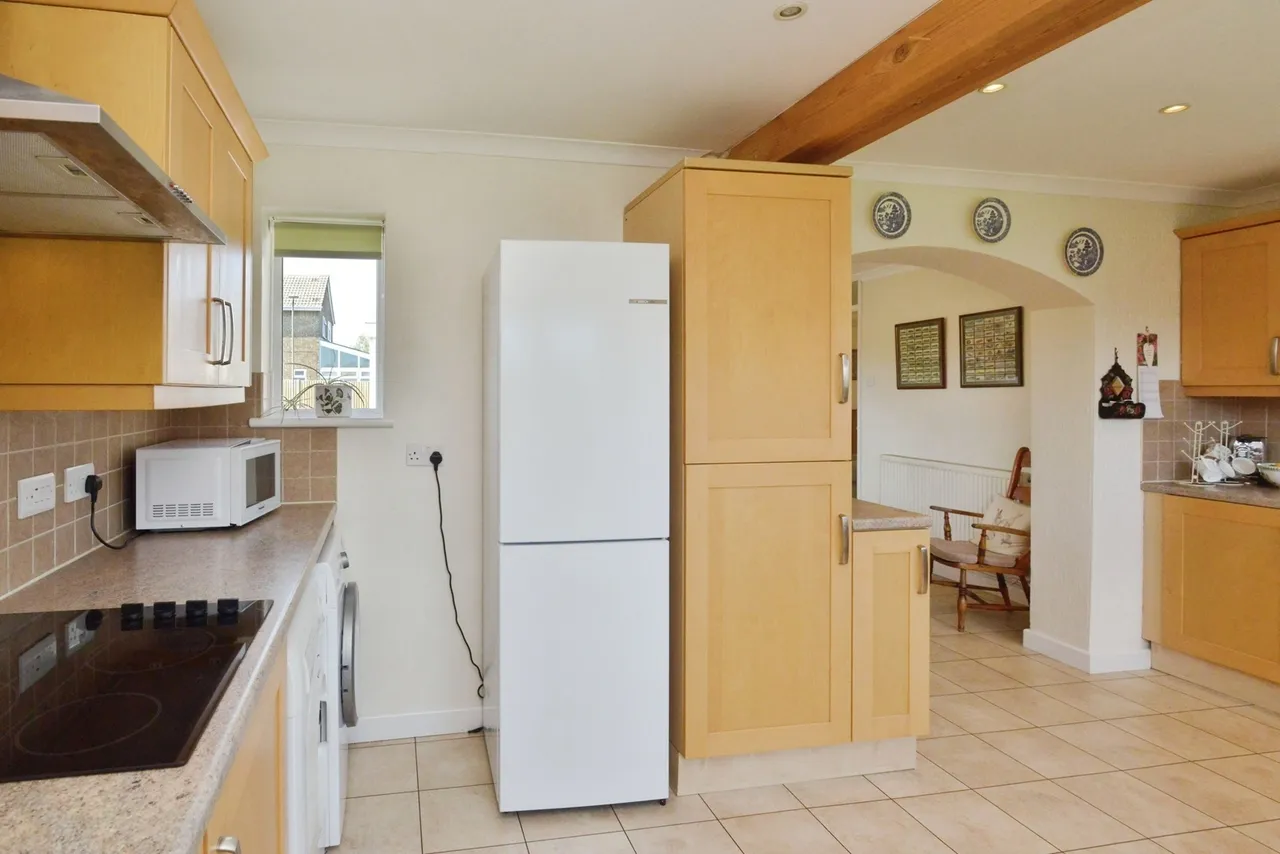 Lewis Close, Newport Pagnell, Buckinghamshire, MK16, photo 10