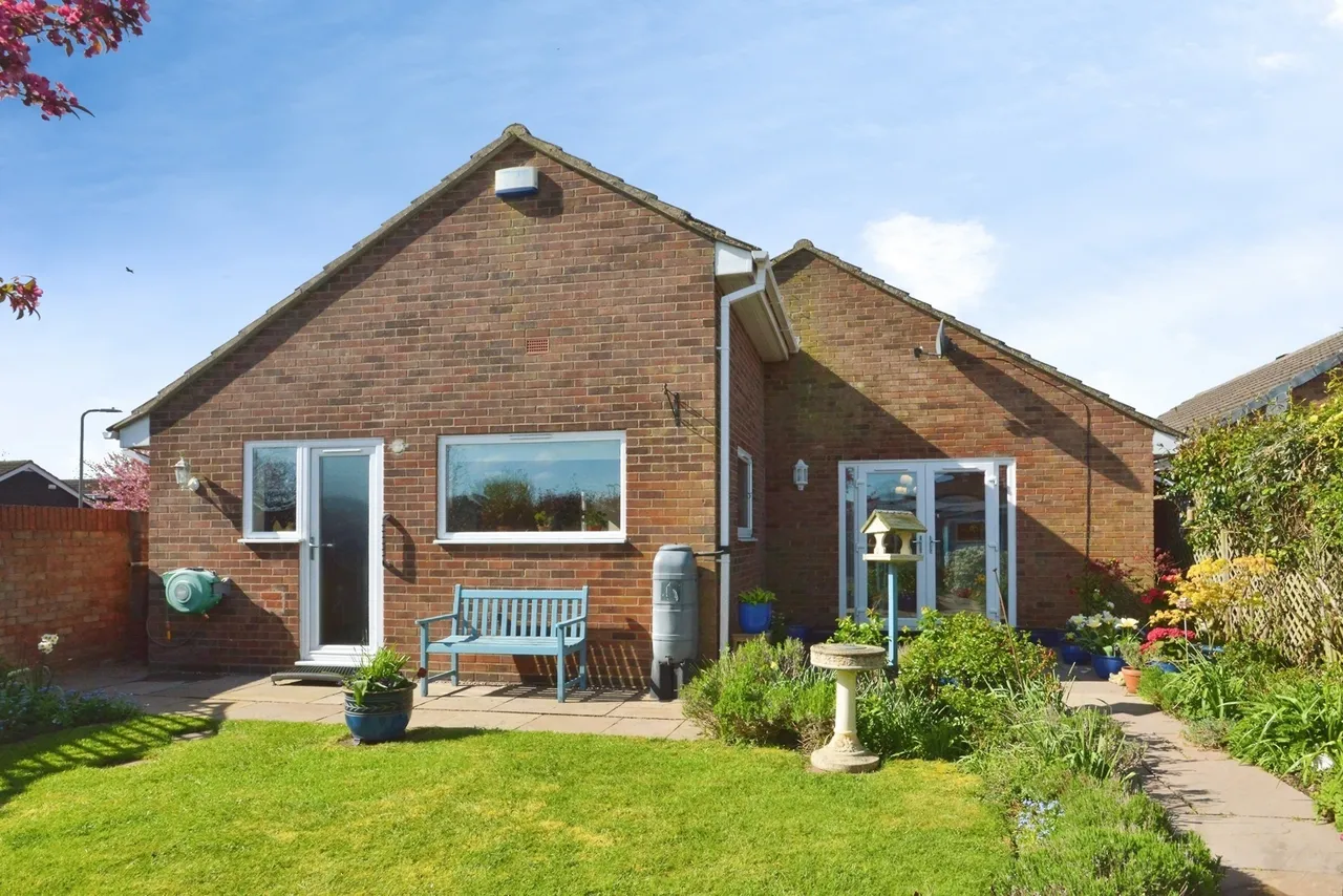 Lewis Close, Newport Pagnell, Buckinghamshire, MK16, photo 15