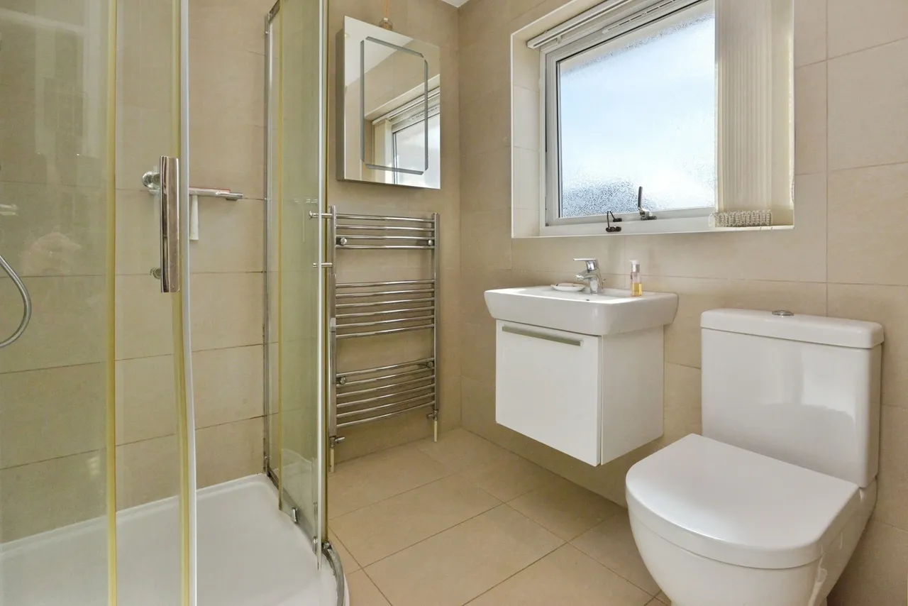 Lewis Close, Newport Pagnell, Buckinghamshire, MK16, photo 14