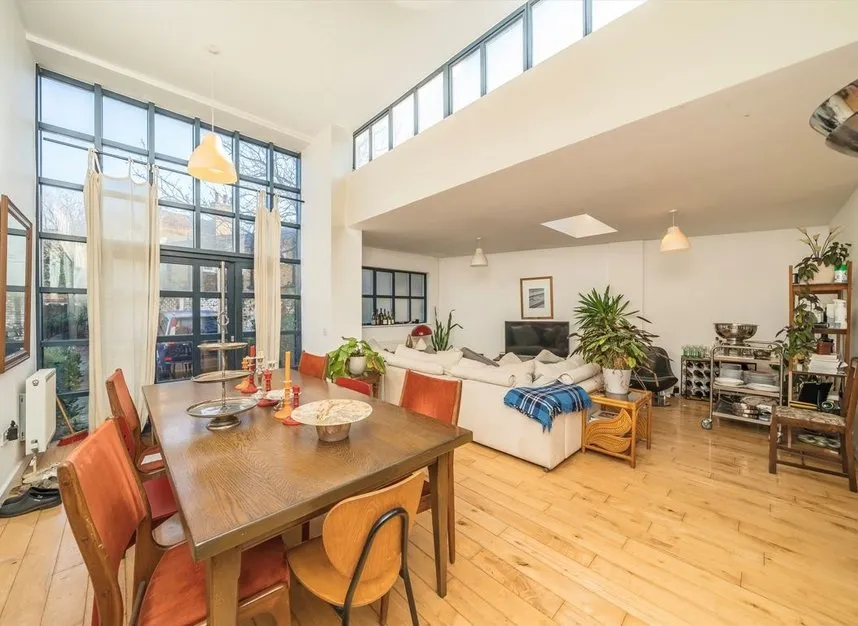 2 bed flat for sale, Asylum Road, Peckham, SE15