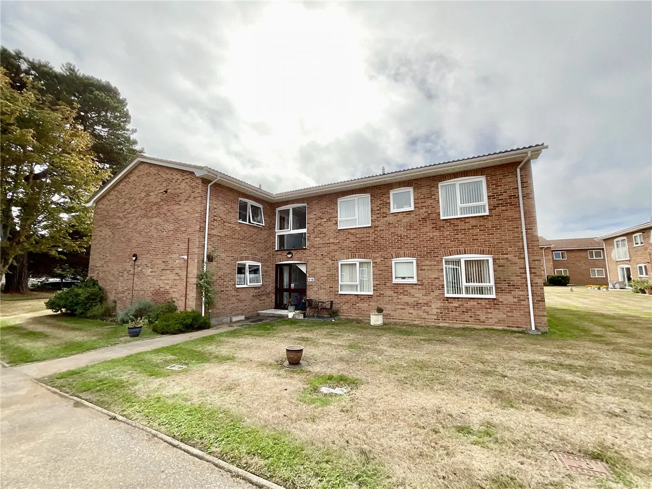 Montagu Park, Highcliffe, Dorset, BH23, photo 6