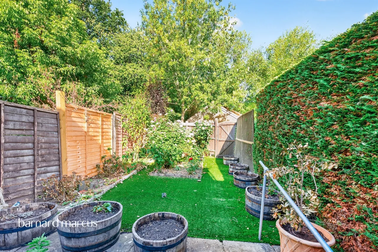 Lake View, North Holmwood, RH5, photo 5