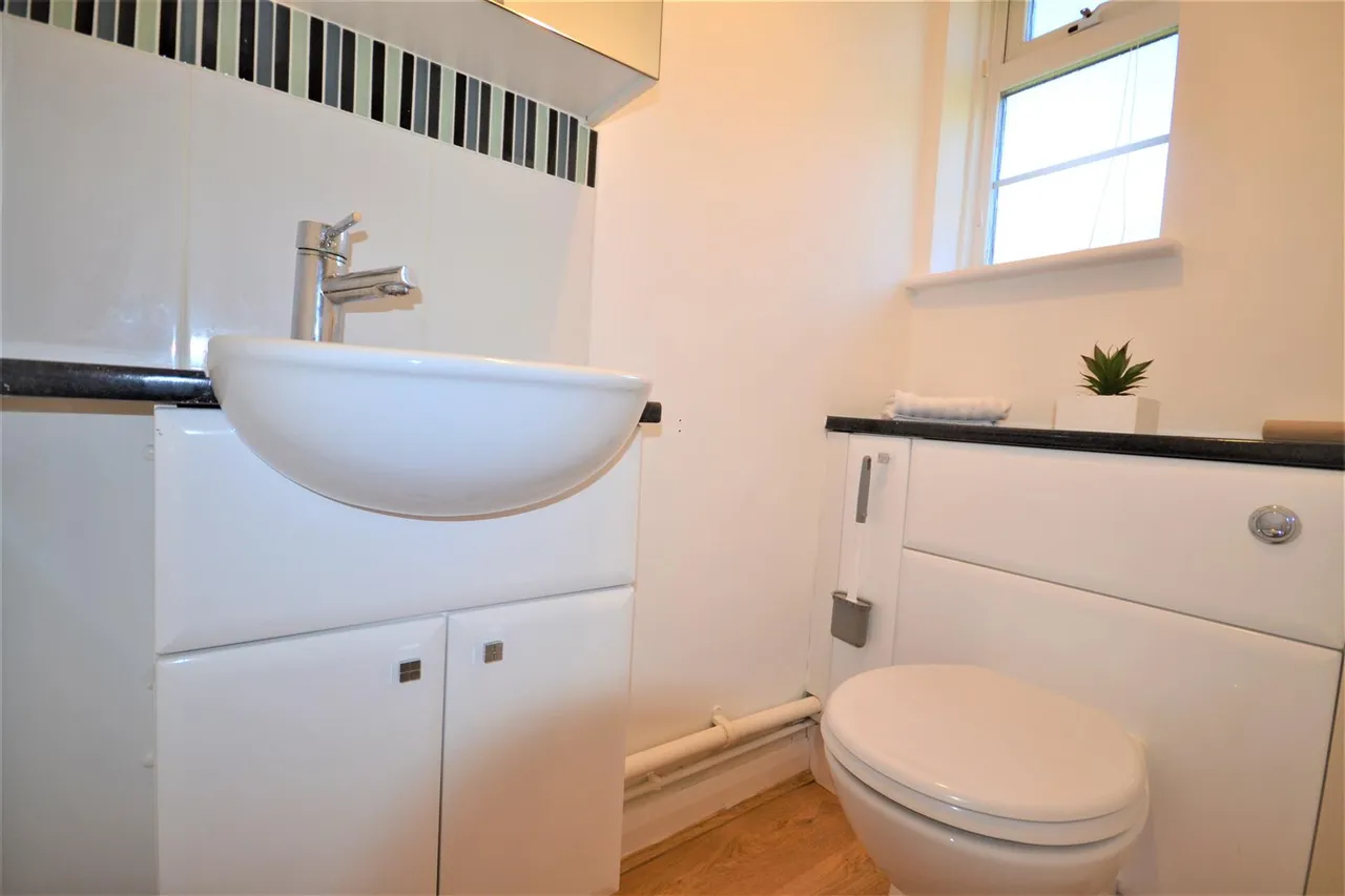 Middlesex Road, Bexhill On Sea, TN40 1LP, photo 5