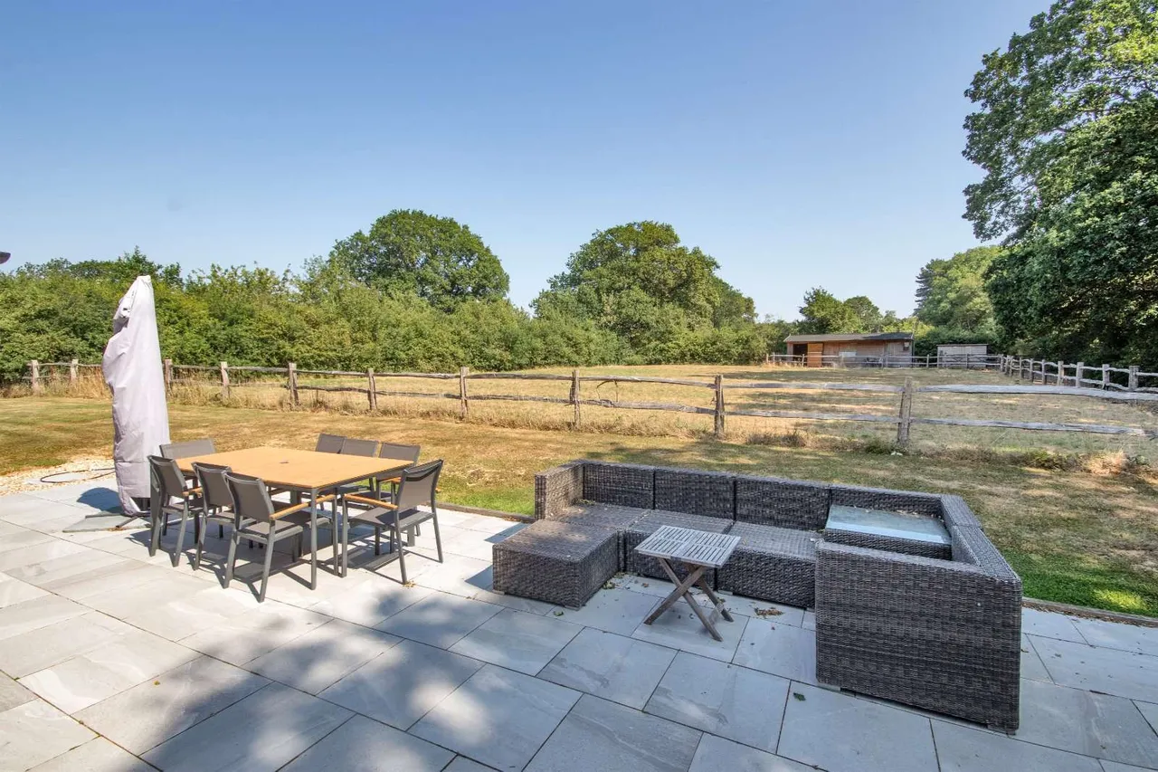 Tonbridge Road, Bough Beech, TN8, photo 18