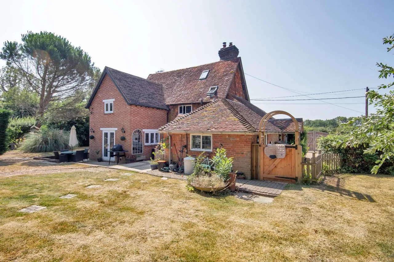Tonbridge Road, Bough Beech, TN8, photo 13