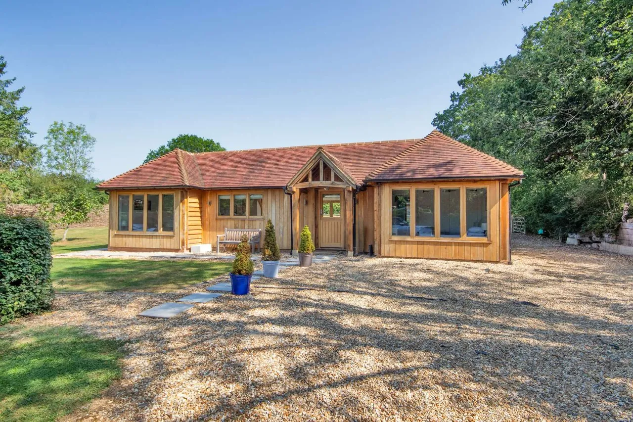Tonbridge Road, Bough Beech, TN8, photo 3