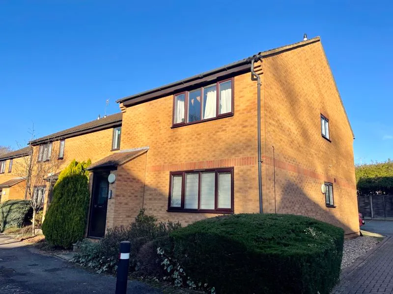 1 bed flat for sale — Knaves Hollow Wooburn Moor, High Wycombe HP10 0PB