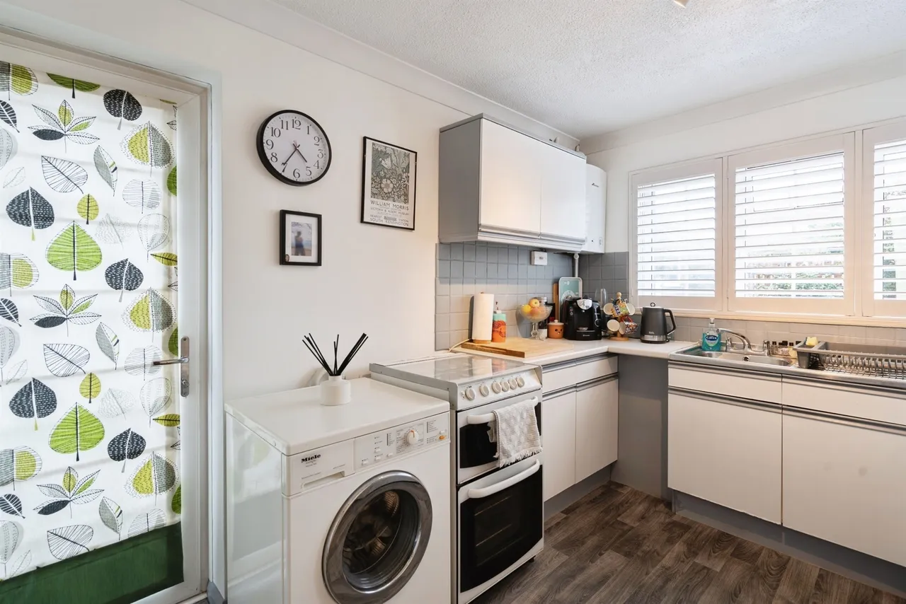 Orchard Way, Barnham, PO22, photo 5