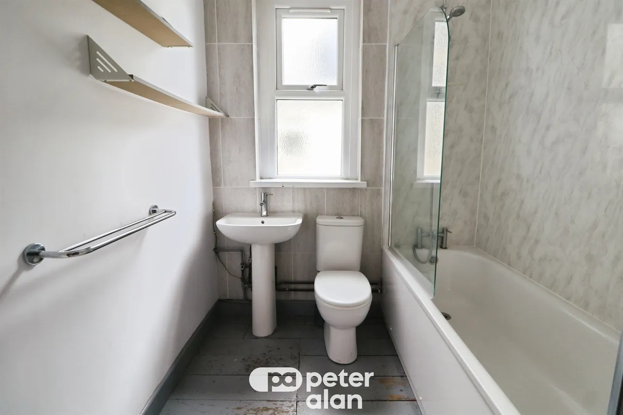 Connaught Road, Cardiff, CF24, photo 14