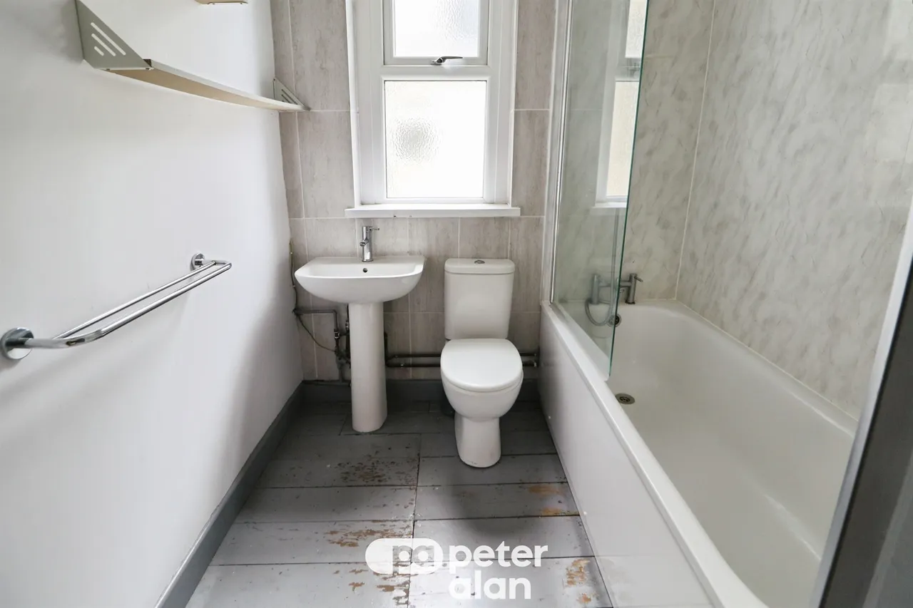 Connaught Road, Cardiff, CF24, photo 18
