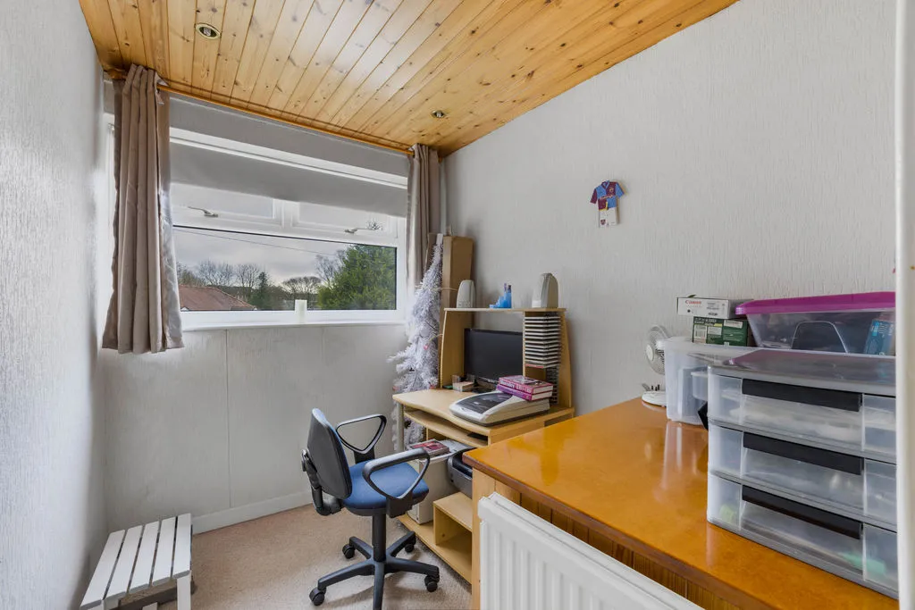 Castle Hill Crescent, Rochdale OL11 4HZ, photo 14