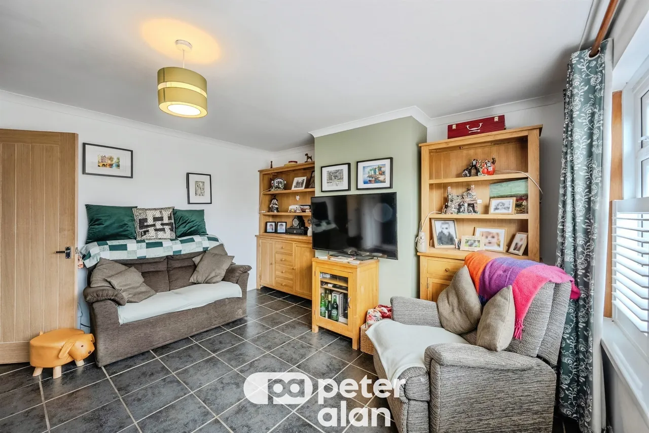 Dixton Close, Monmouth, NP25, photo 21