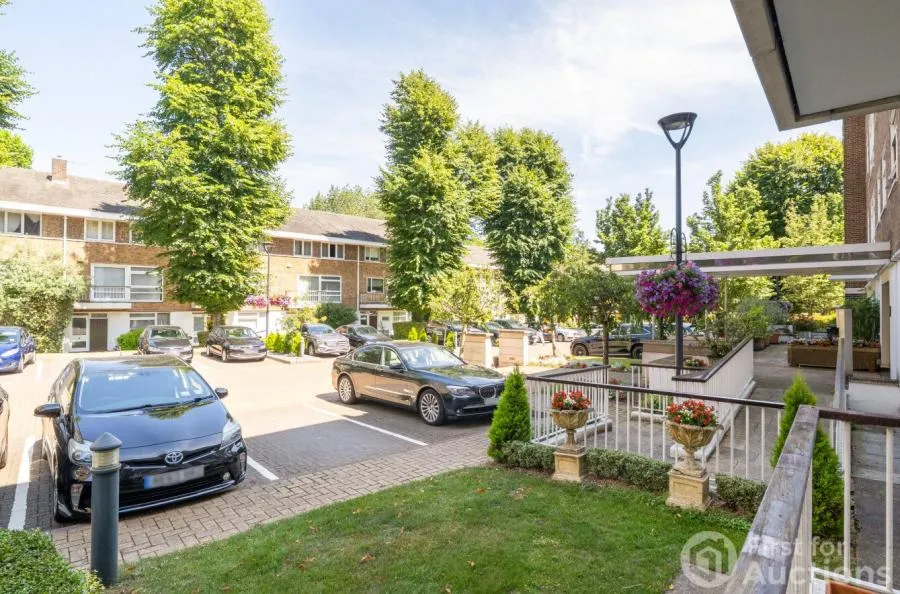 St. Johns Wood Park, London, NW8, photo 11