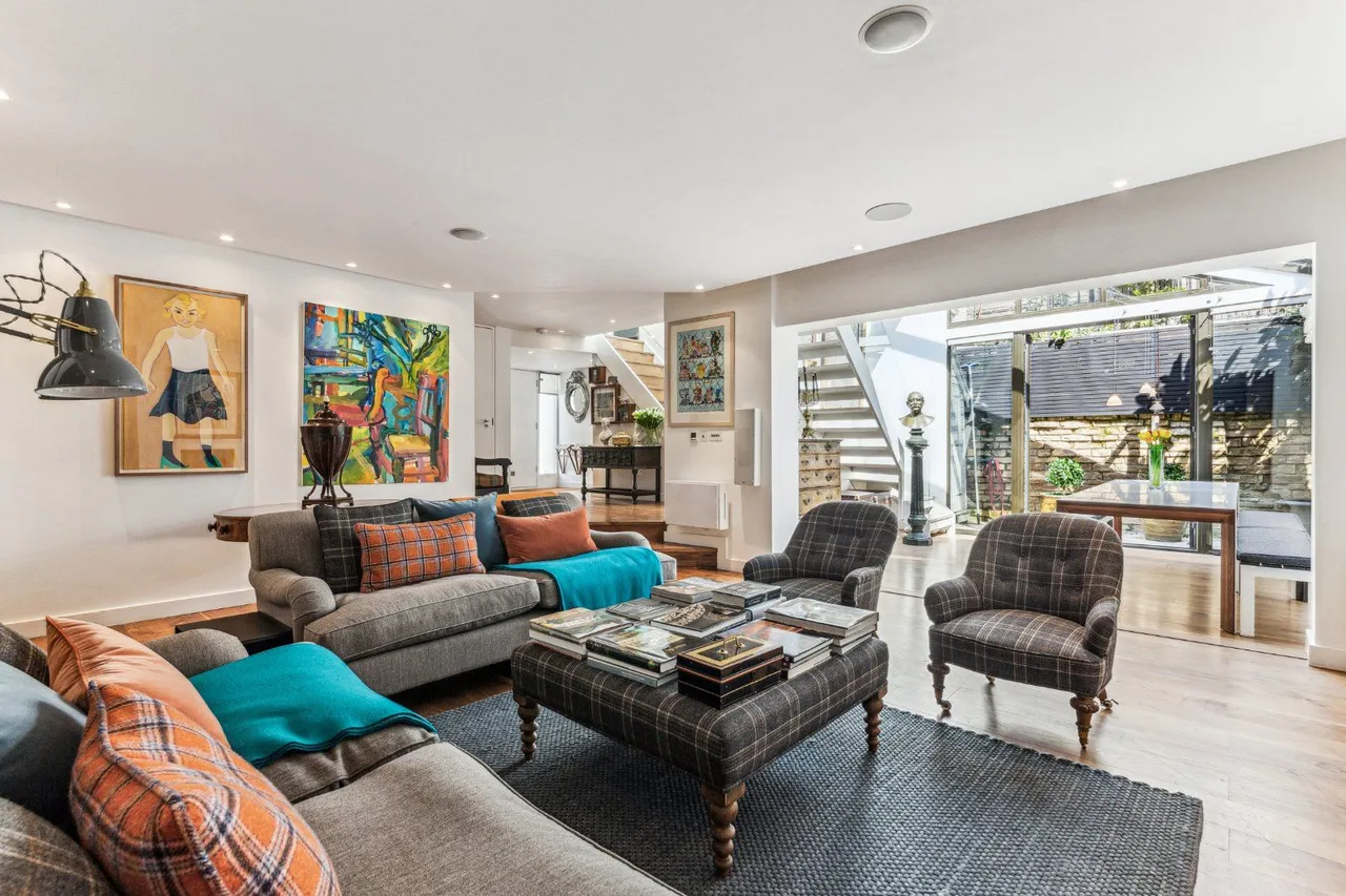 3 bed house for sale — Albert Terrace Mews, Primrose Hill, London, NW1 7TA
