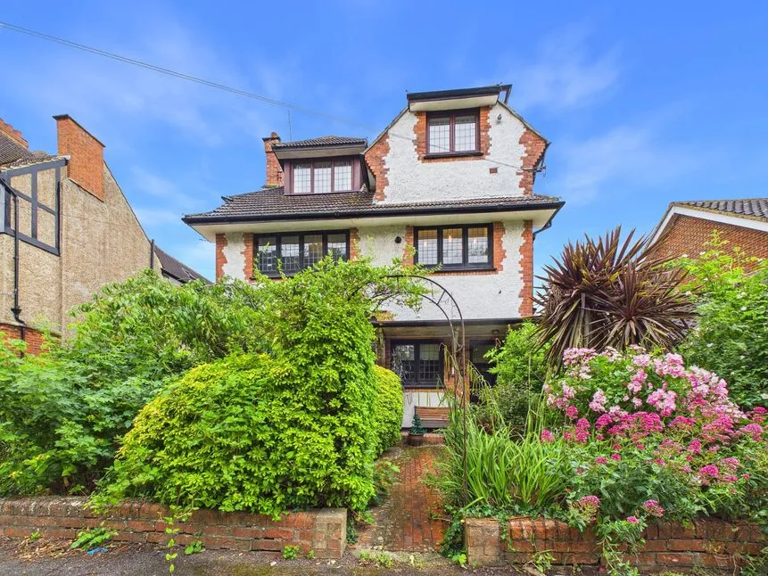 2 bed flat for sale — Trinity Road, Folkestone, Kent, CT20