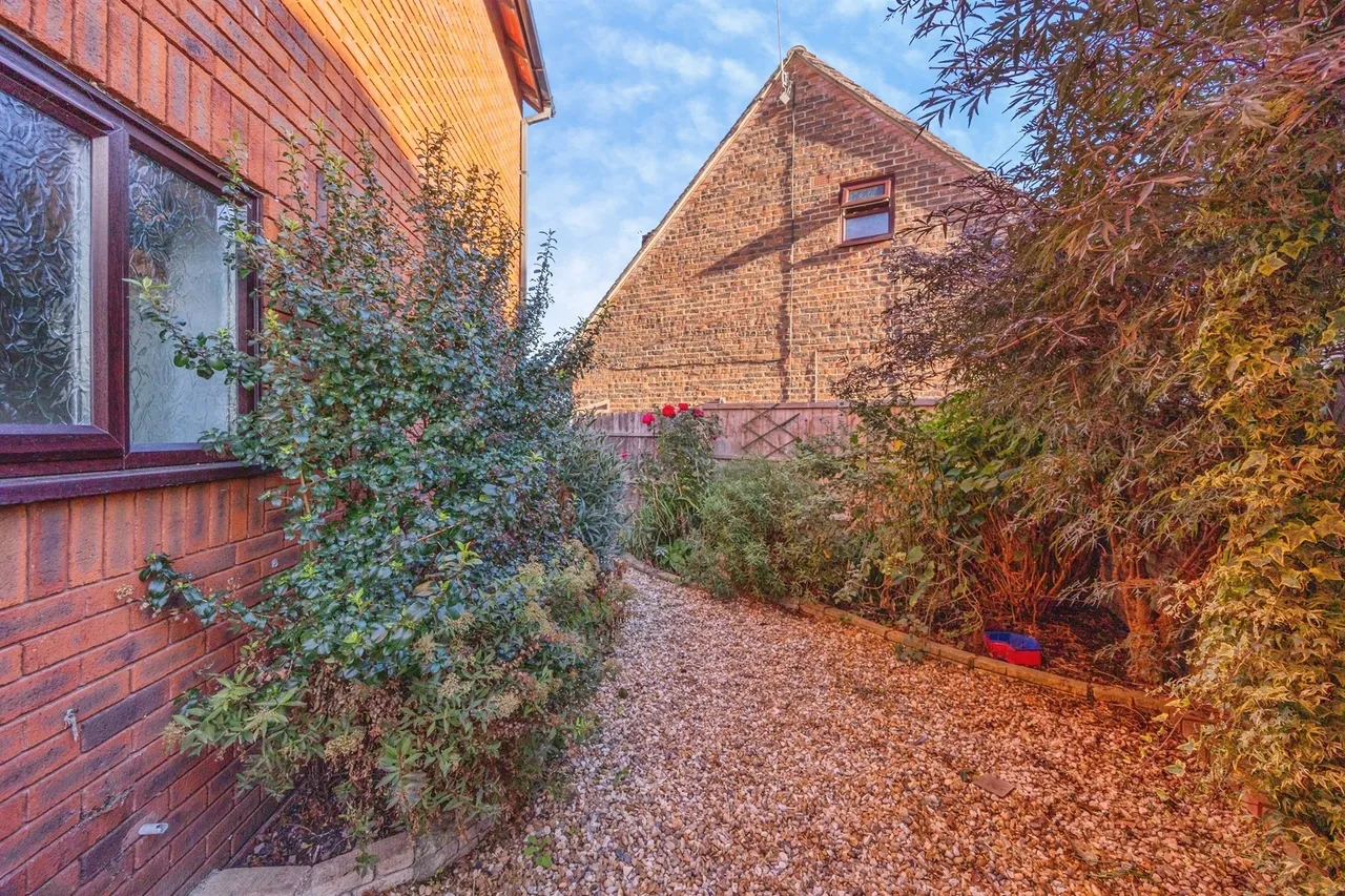 Ophir Road, Portsmouth, PO2, photo 2