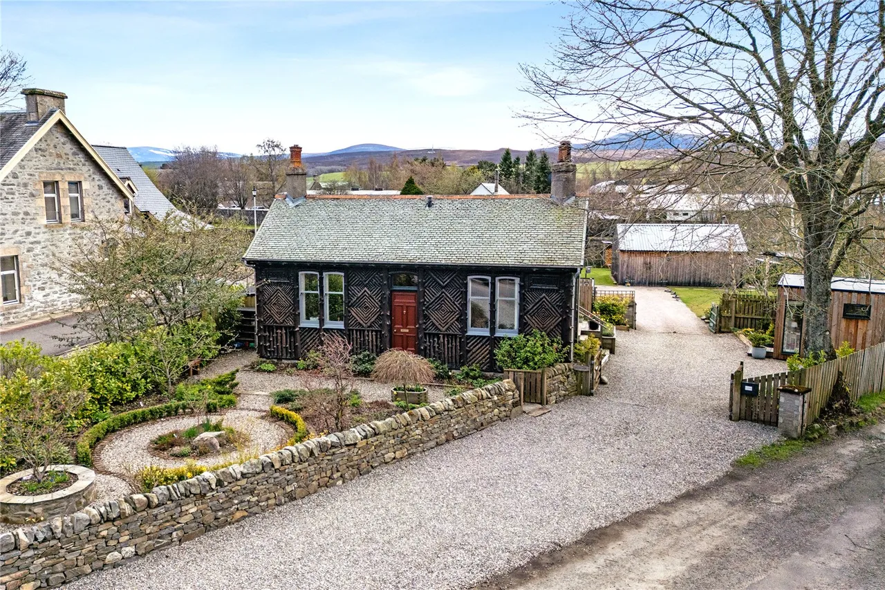 2 bed house for sale — Kildrummie, Newtonmore Road, Kingussie, Highland, PH21 1HF