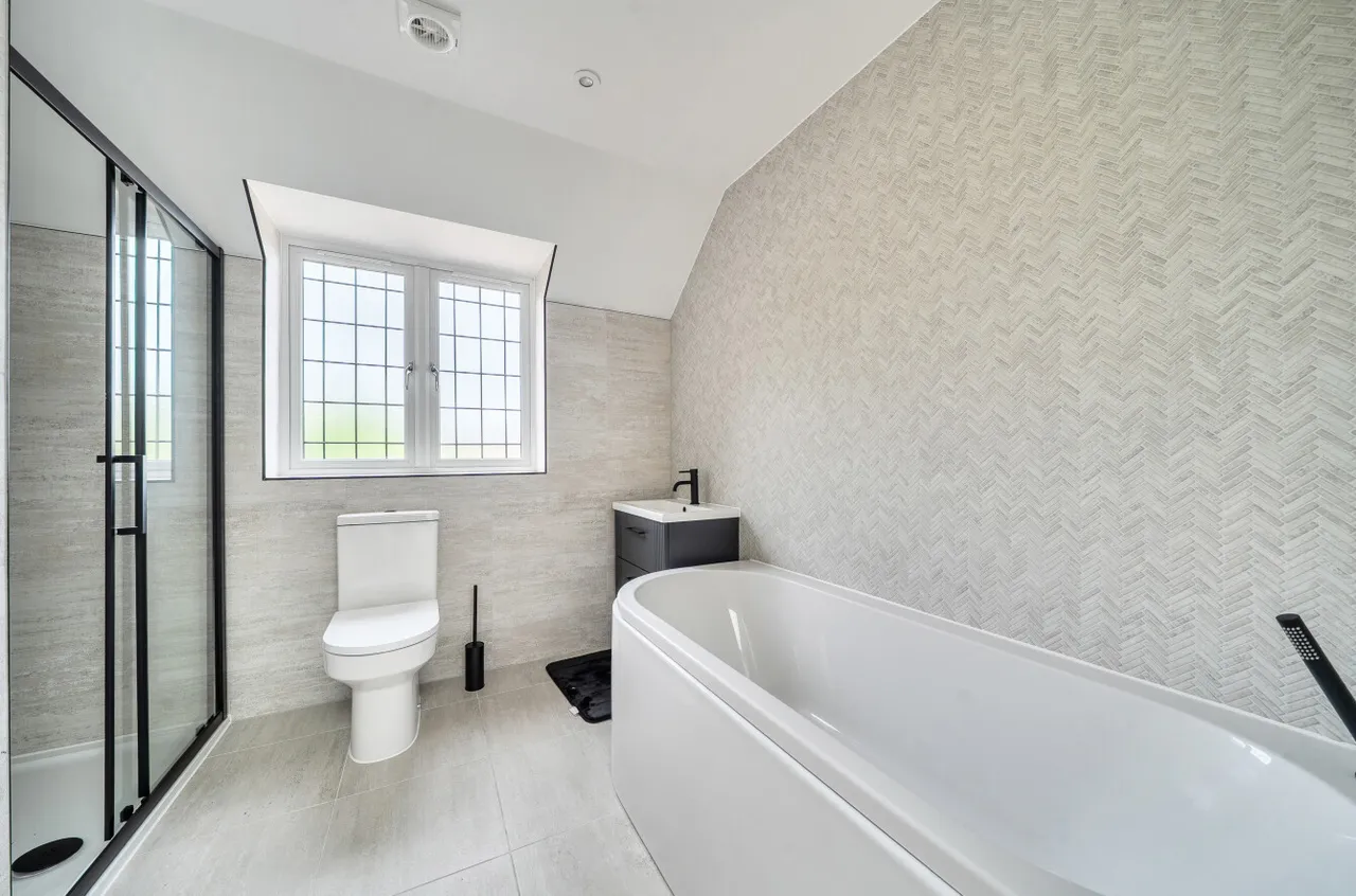Winchester Road, Botley, SO32, photo 11