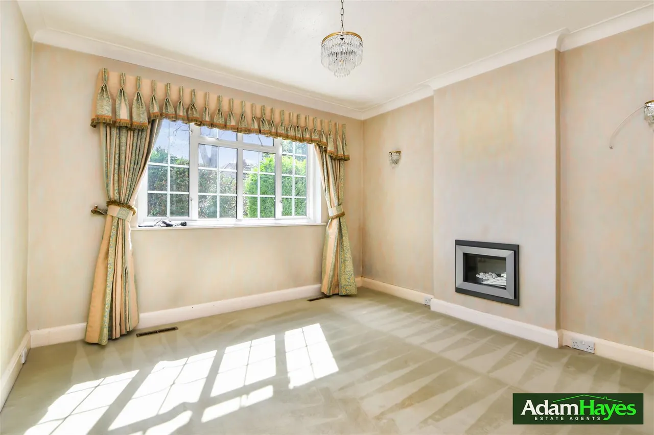 Valley Avenue, North Finchley, photo 4