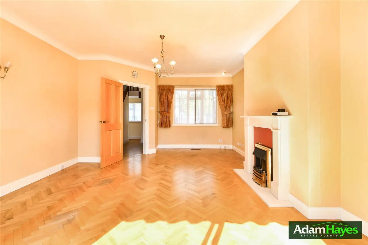 Valley Avenue, North Finchley, photo 6