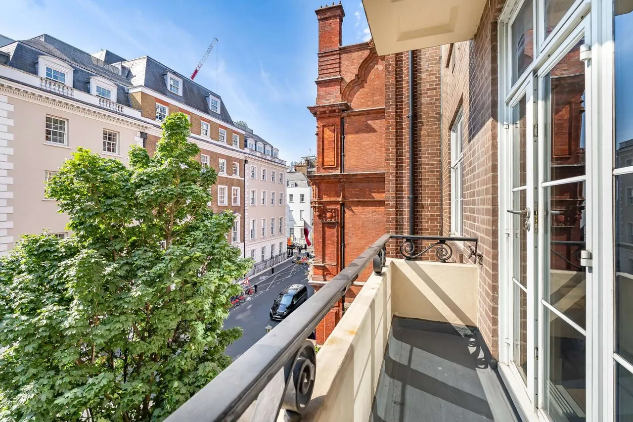Chesterfield Gardens, London, W1K, photo 19