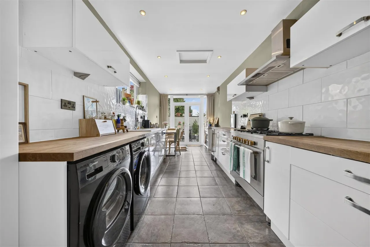 Peel Brow, Ramsbottom, Bury, BL0 0AX, photo 8
