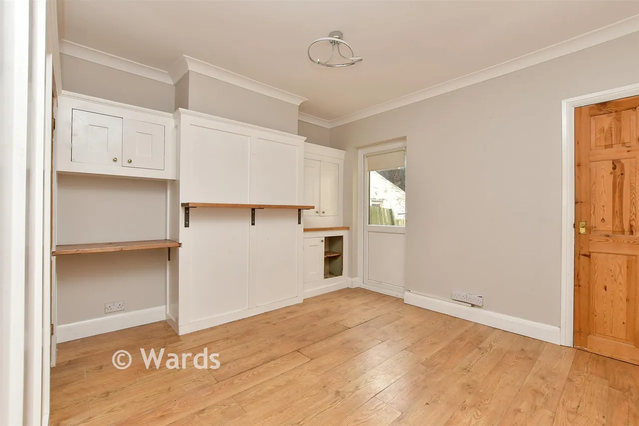Cross Street, Strood, ME2, photo 5
