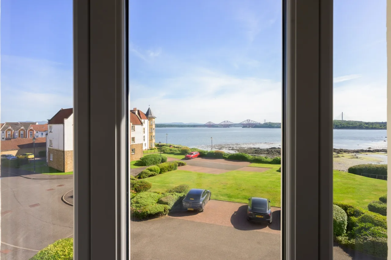 The Moorings, Dalgety Bay, KY11 9GX, photo 4