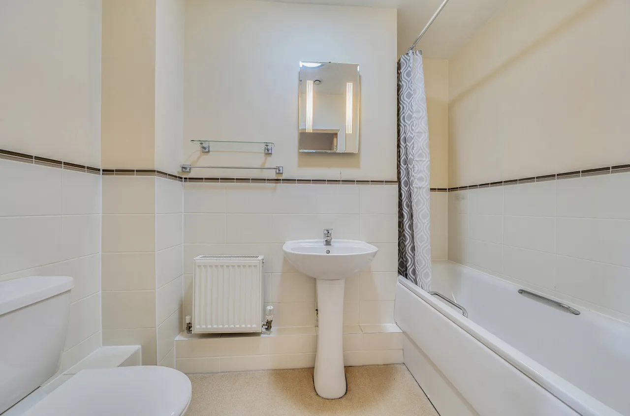 Elim Close, Bishops Waltham, SO32, photo 8