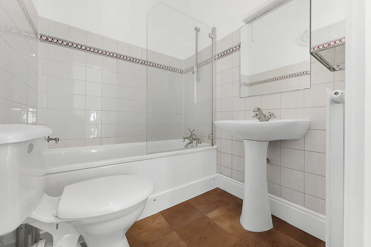 London, SW18, photo 6