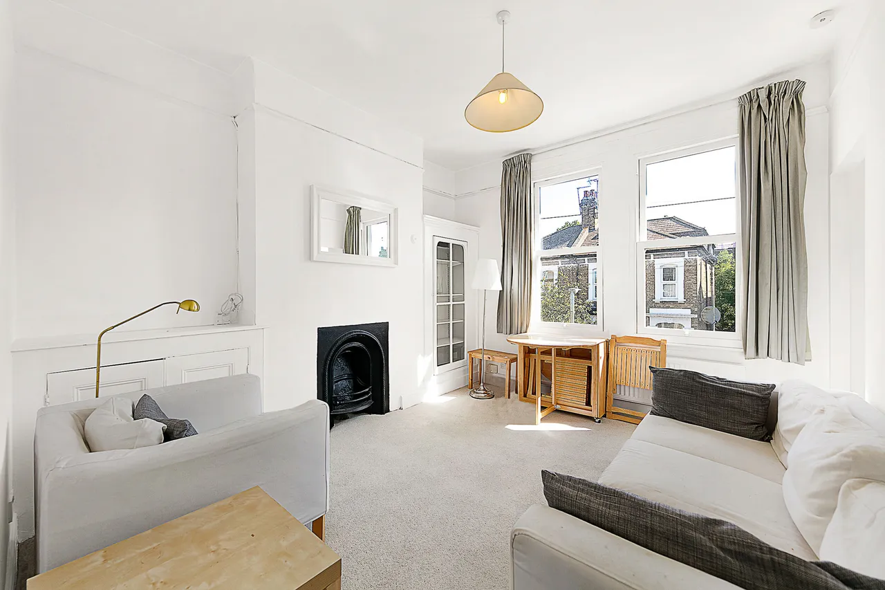 London, SW18, photo 2