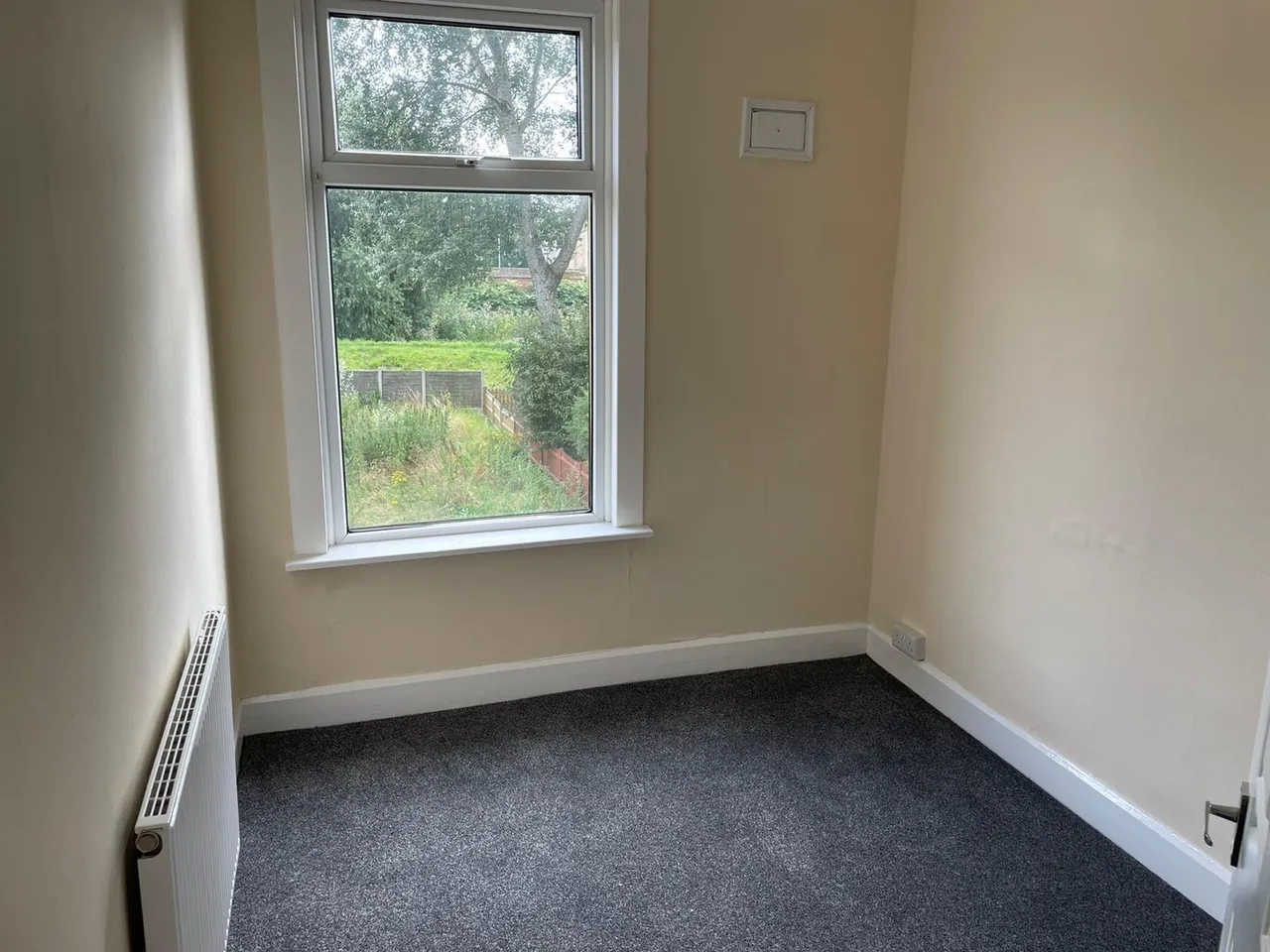 Aire Terrace, WF10, photo 8