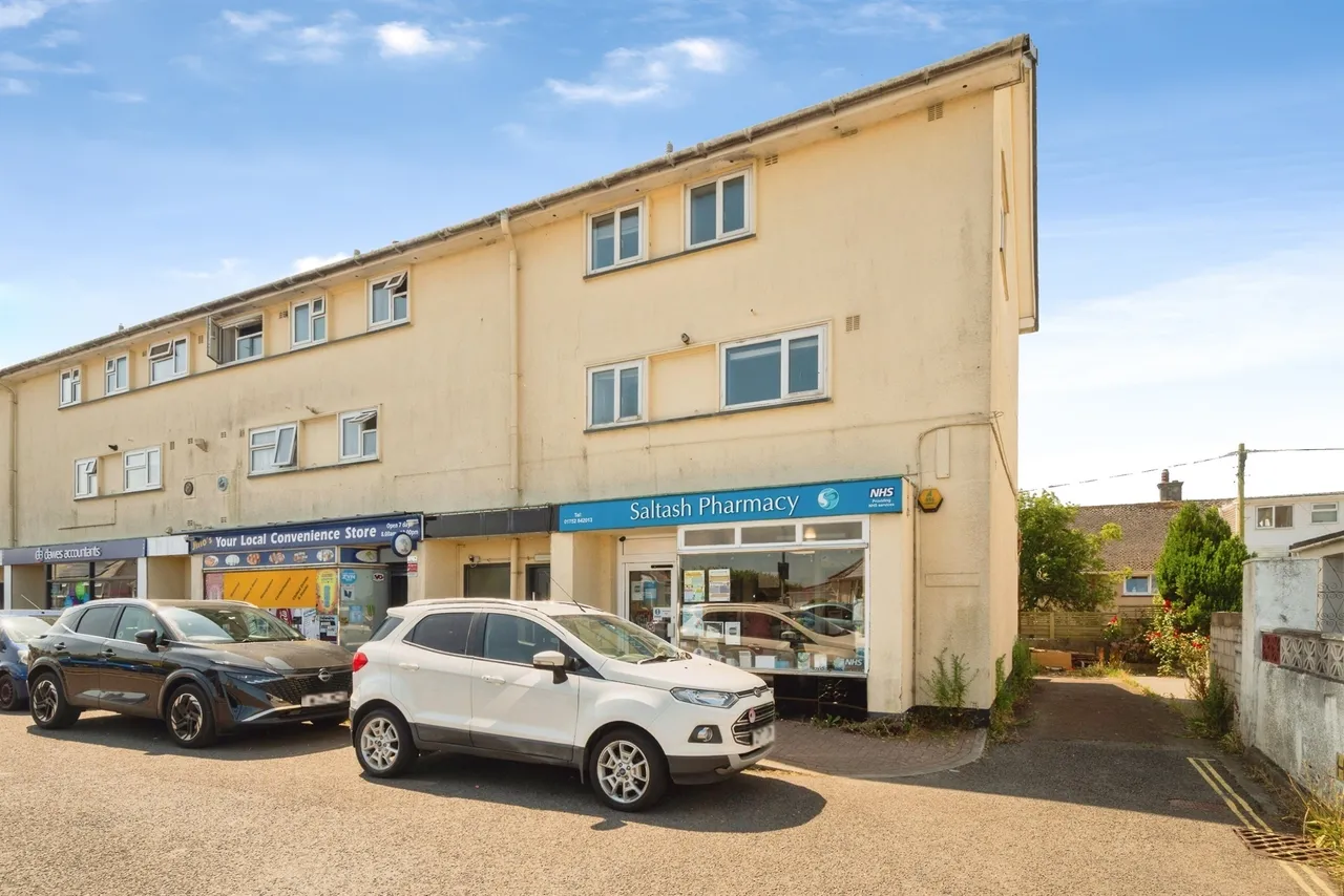 3 bed flat for sale — Callington Road, Saltash