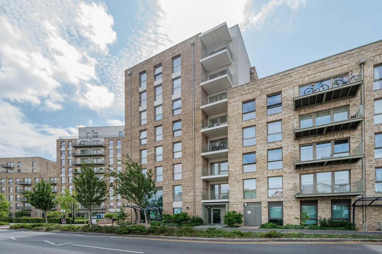 2 bed flat for sale, Unison House, Wembley, HA0