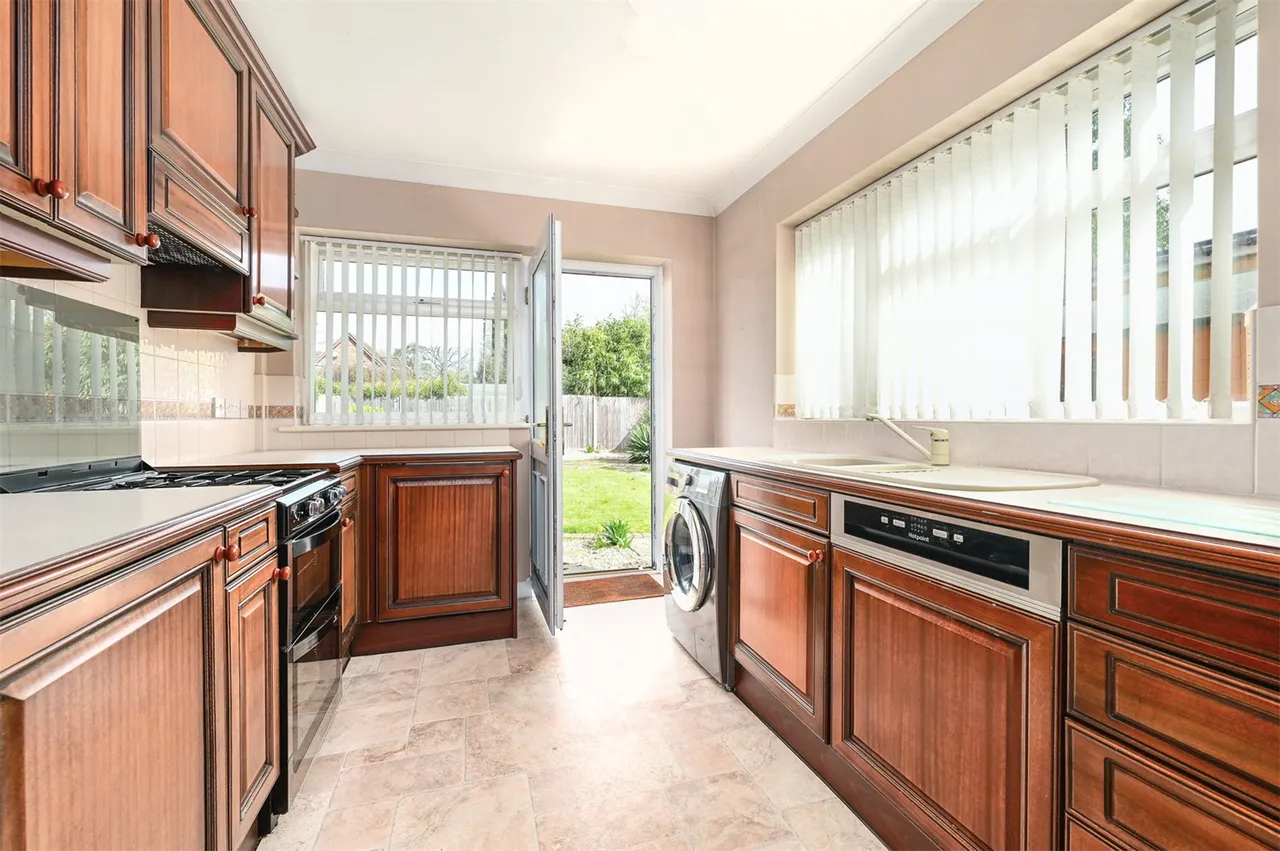 Firacre Road, Ash Vale, Guildford, Surrey, GU12 5JT, photo 13
