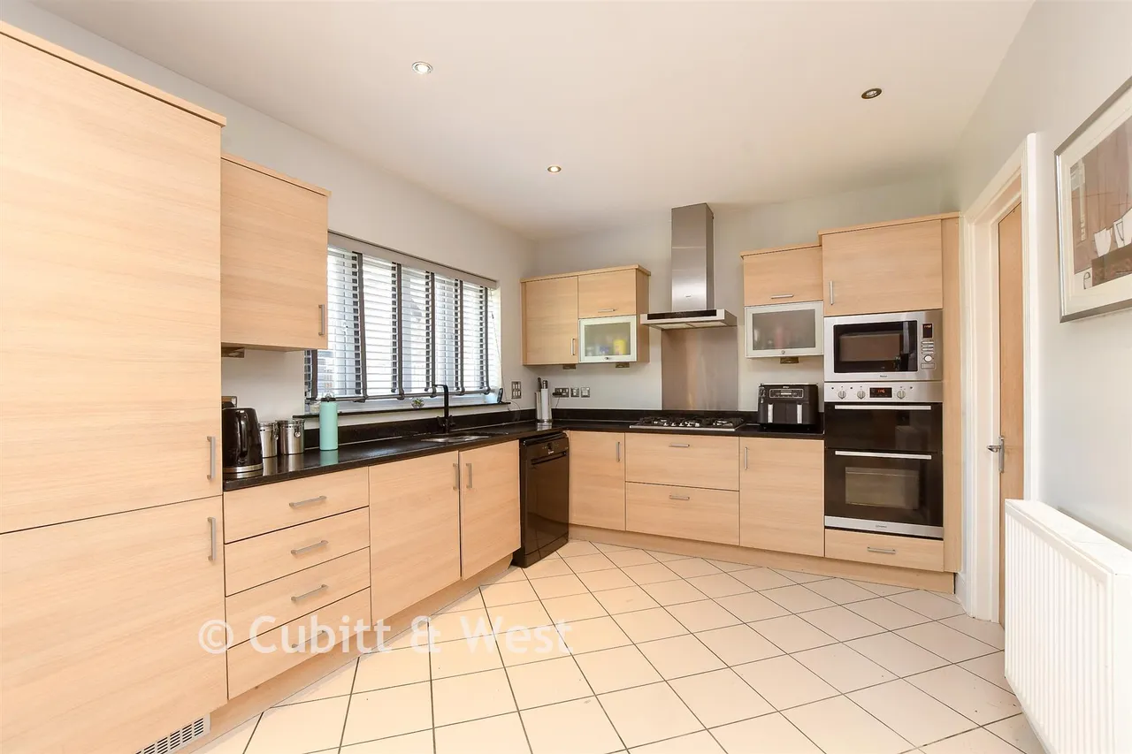 Copthorne Road, Felbridge, RH19, photo 3