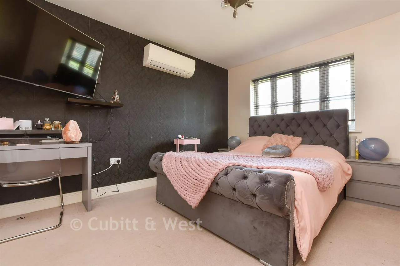 Copthorne Road, Felbridge, RH19, photo 11