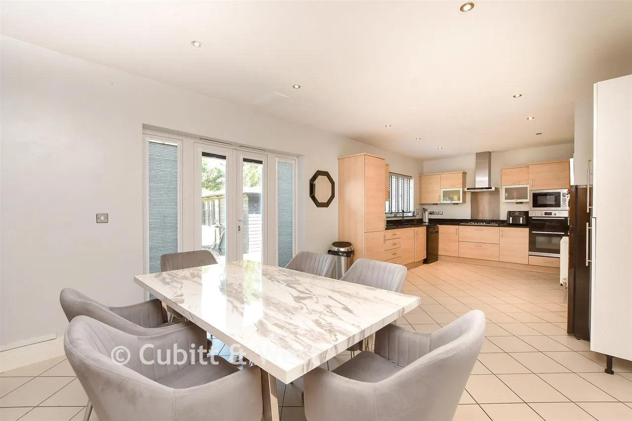 Copthorne Road, Felbridge, RH19, photo 4