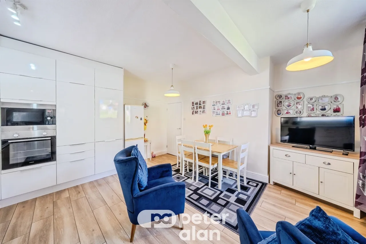 Usk Road, Pontypool, NP4, photo 8