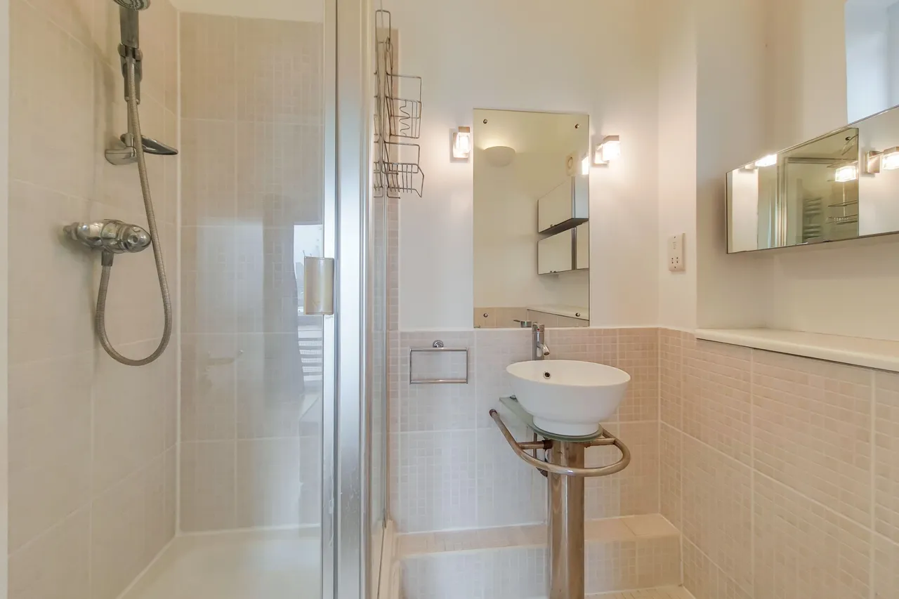 22 Arran House, Raleana Road, London, photo 11