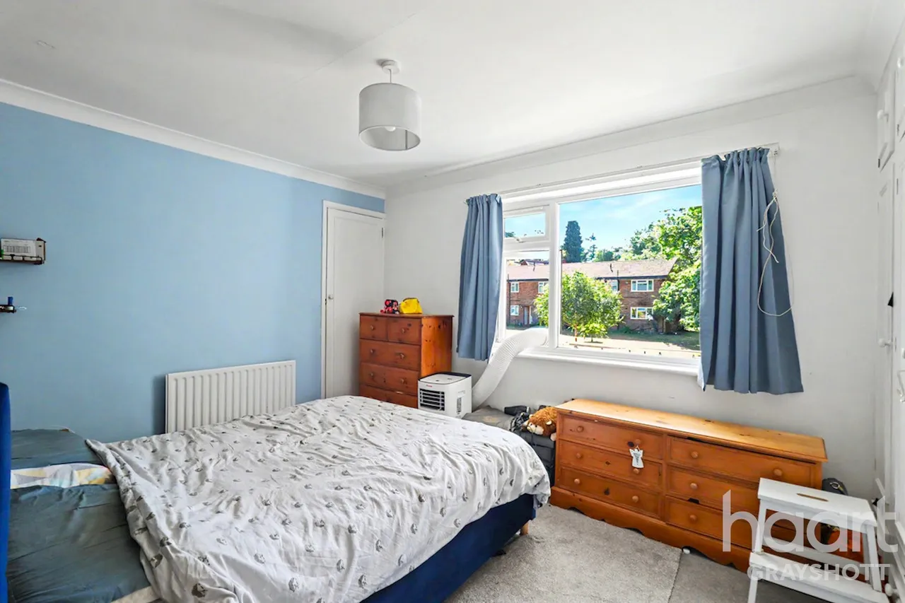 Beacon Hill Court, Hindhead, GU26, photo 6